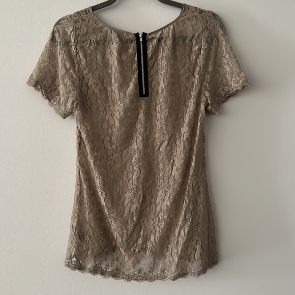 Express see through lace top - Picture 2 of 5